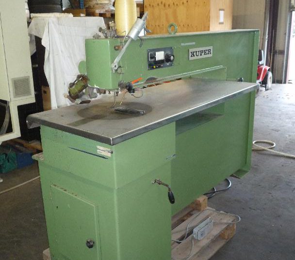 Furnier­zusammen­setz­maschine Kuper Typ FW 1150