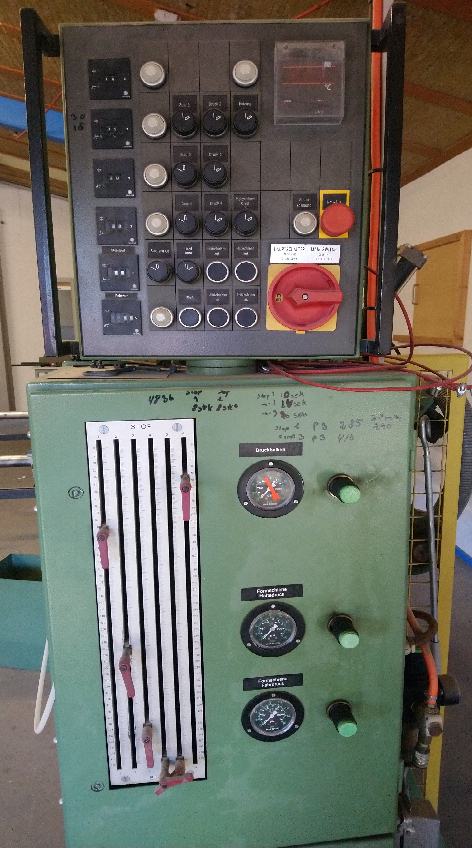 Postformingmaschine im Taktverfahren Brandt Typ PF 20/31