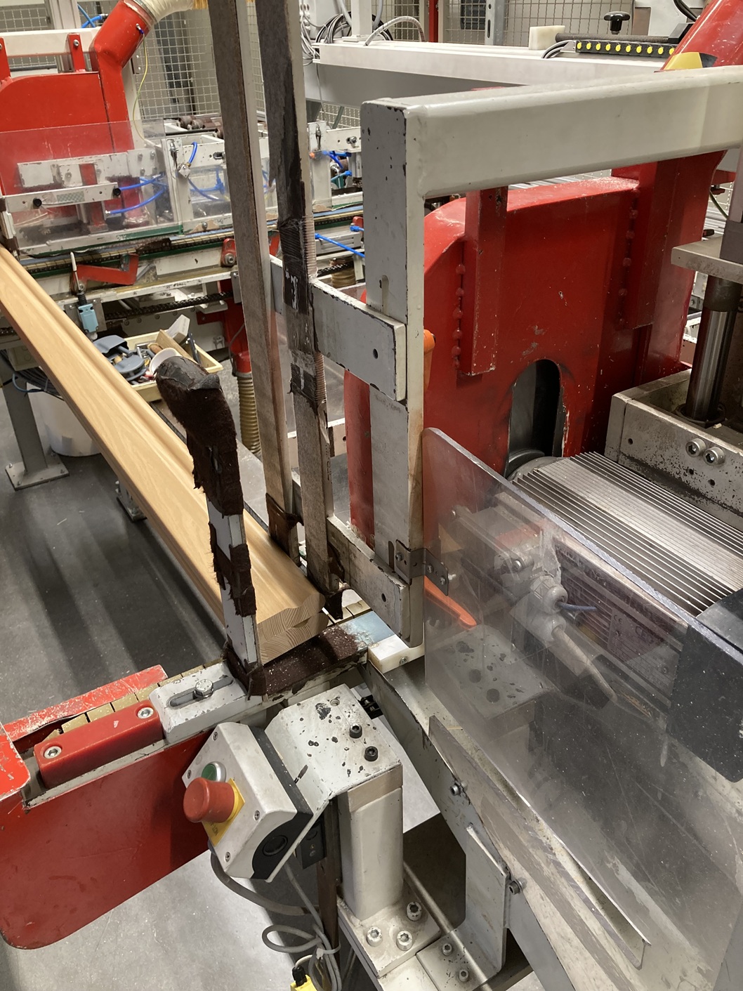 Bohr- und Sägemaschine für Seitengitter Franke Typ SG