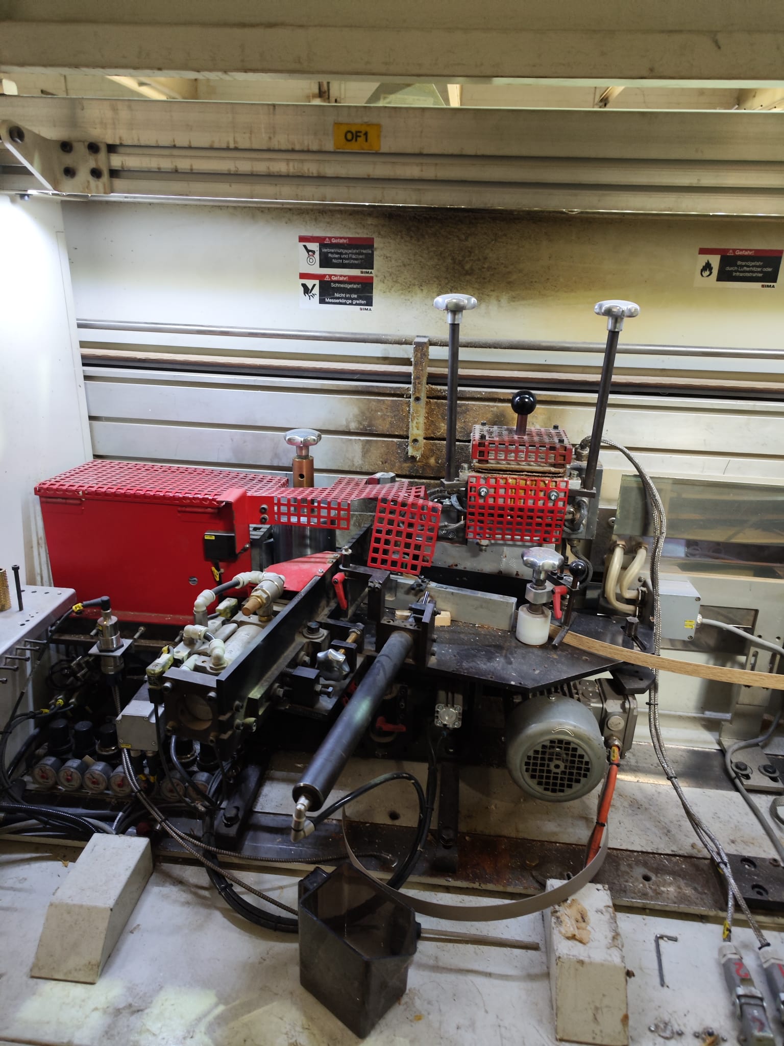 Kantenanleimmaschine IMA Typ Advantage 400