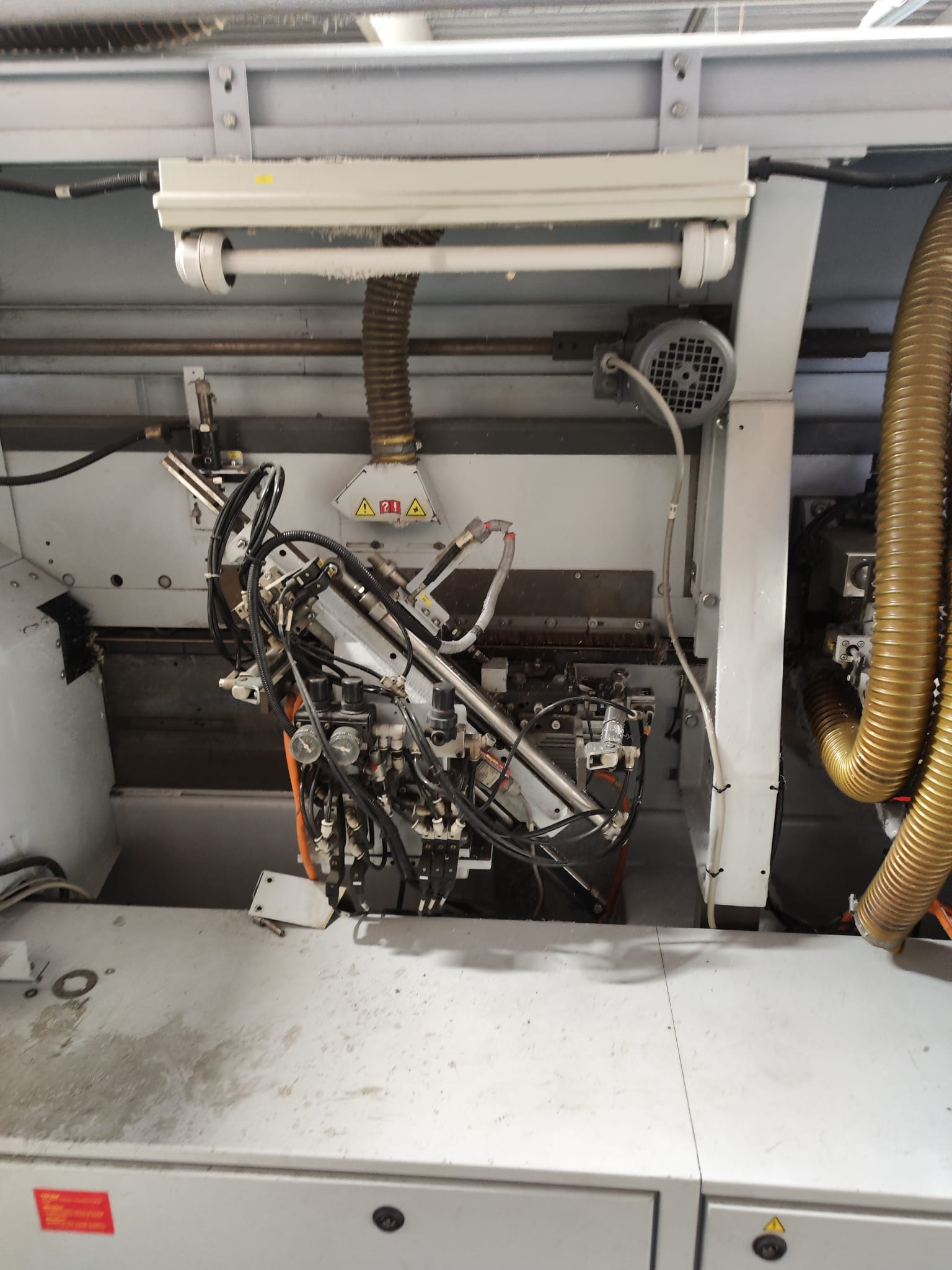 Kantenanleimmaschine Brandt Typ KDF 890